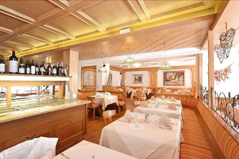 Hotel La Soldanella Моэна Экстерьер фото
