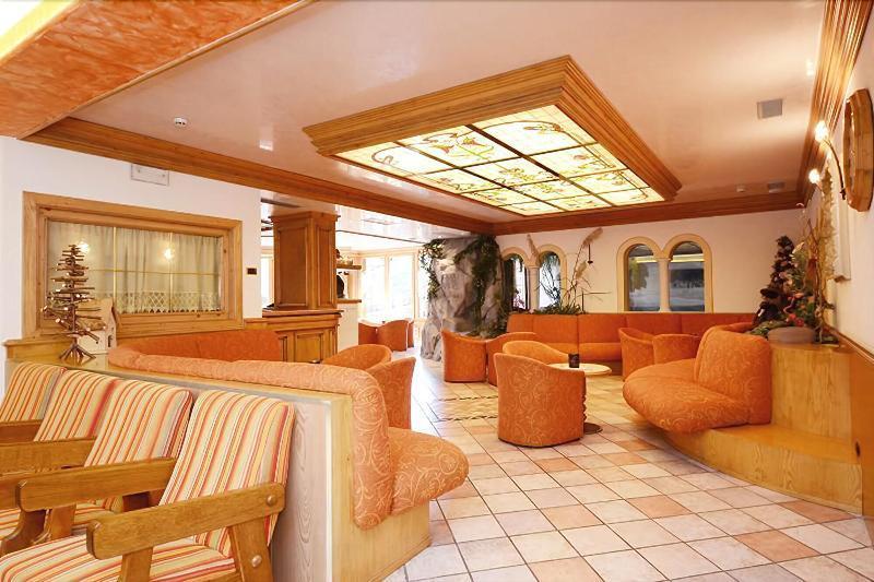 Hotel La Soldanella Моэна Экстерьер фото