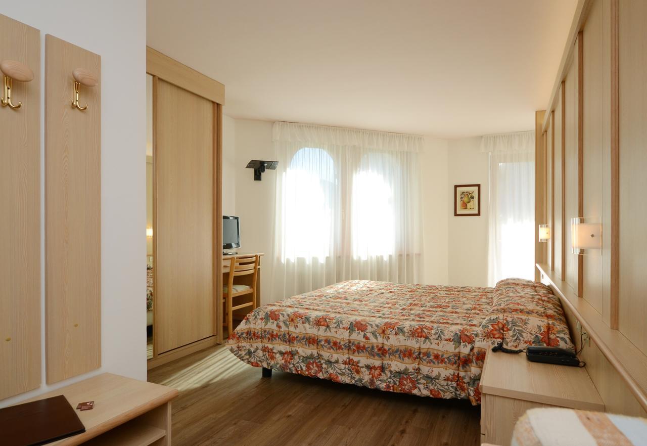 Hotel La Soldanella Моэна Экстерьер фото